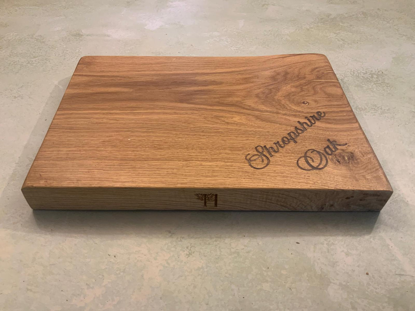 Shropshire Oak Chunky Chopping Board