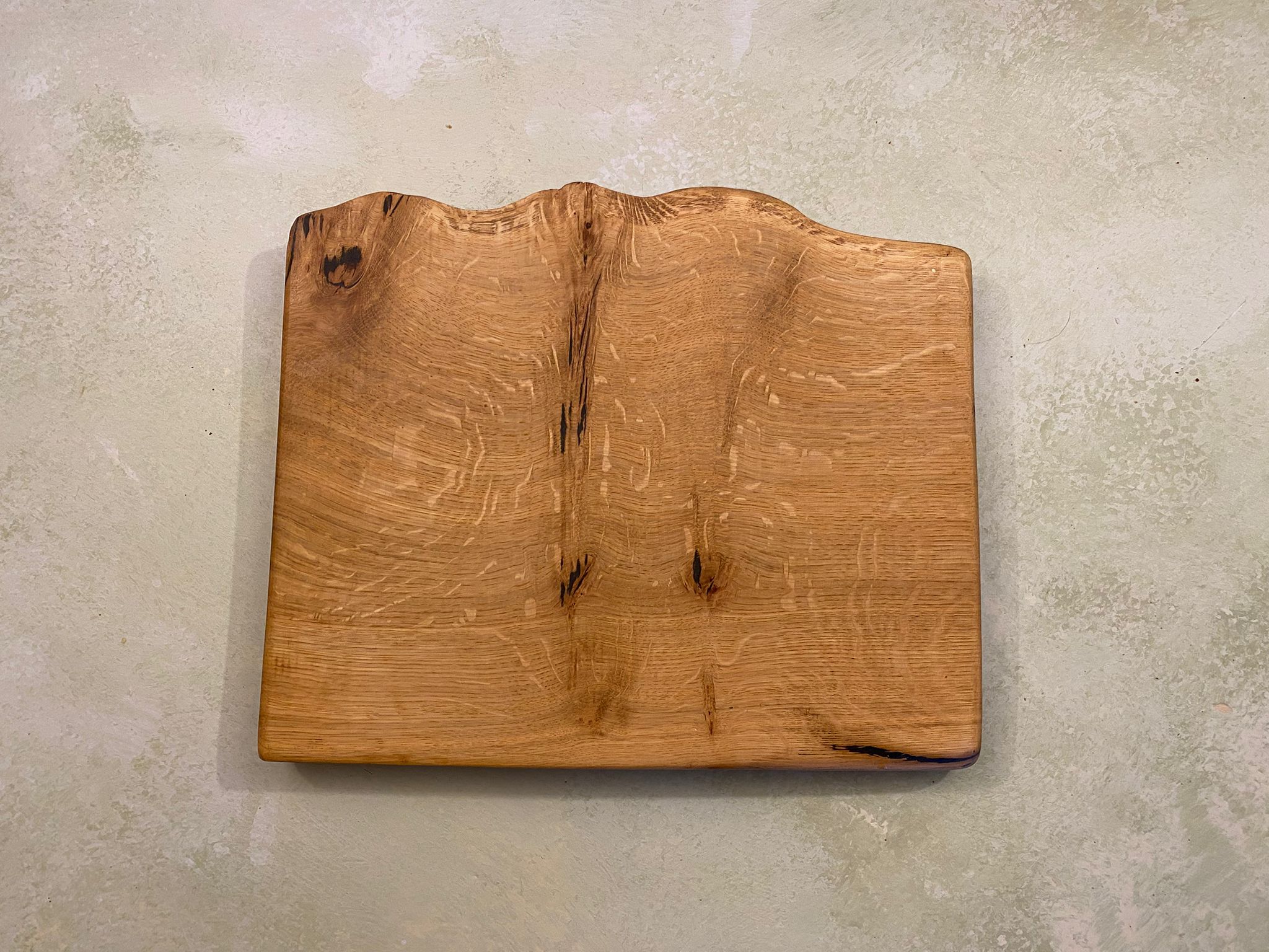 Shropshire Oak Serving Board / Trivet with Feet